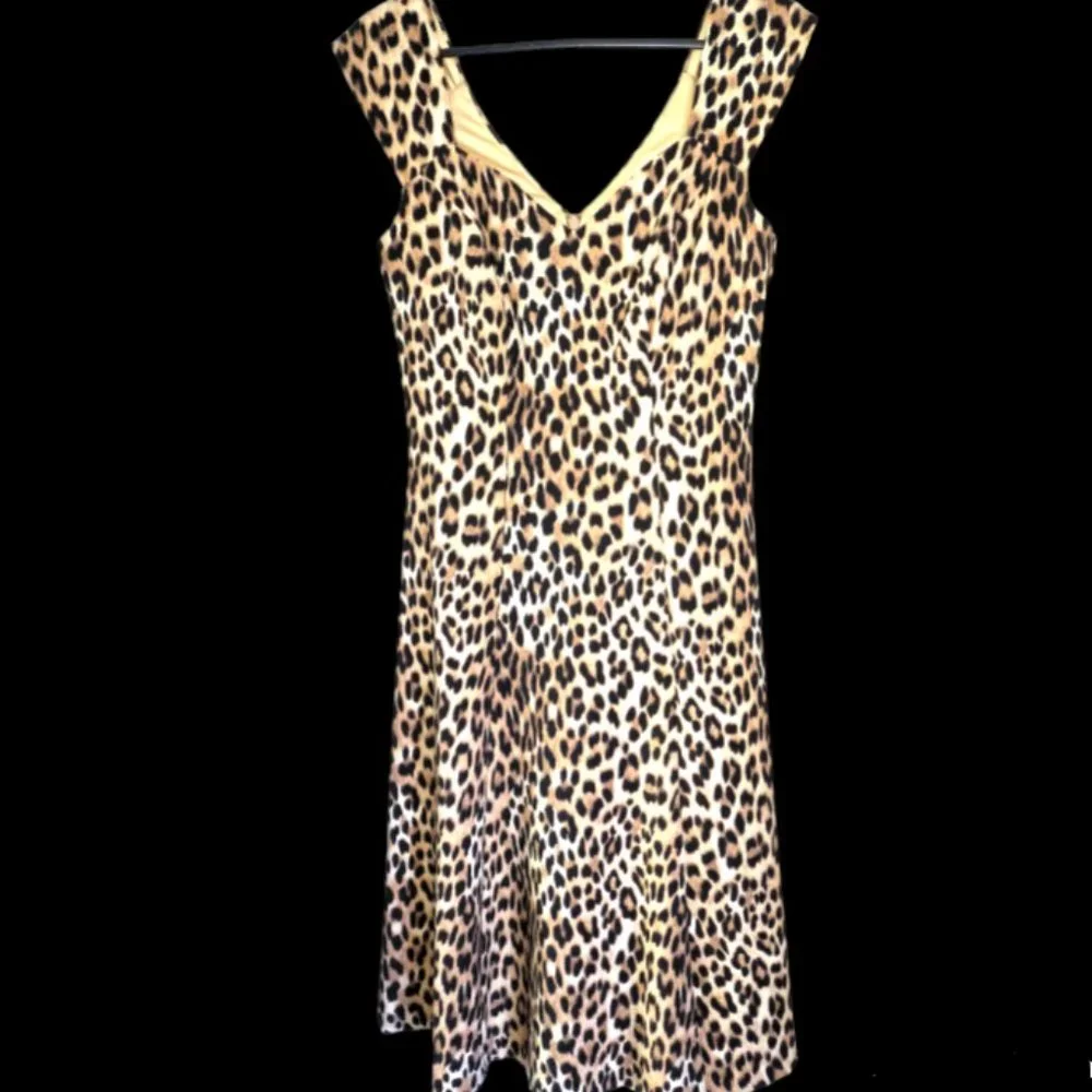 REVIEW - ANIMAL PRINT - FLARED SKIRT DRESS - SIZE 8 - NEW CONDITION. - Picture 1 of 5